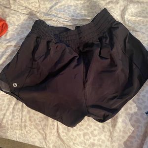 Lululemon hotty hot LR size 6